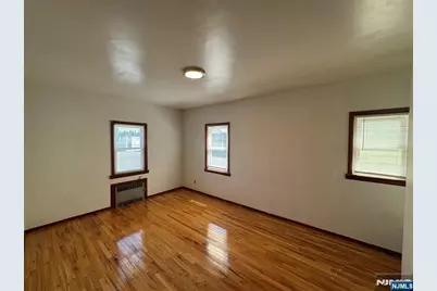 444 Ridge Road 1R #1R, Lyndhurst Township, NJ 07071 - Photo 4