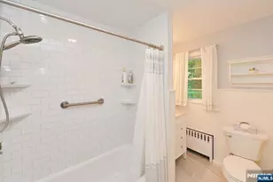 51 Charwalt Dr, Hawthorne, NJ 07506 - Photo 18