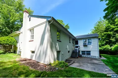 51 Charwalt Drive, Hawthorne, NJ 07506 - Photo 4