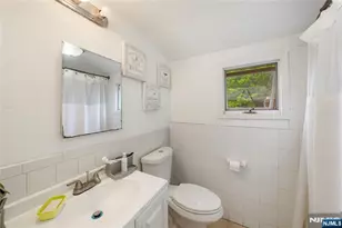 73 Davis Dr, Bergenfield, NJ 07621 - Photo 18