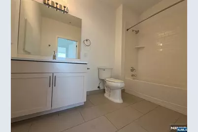 2050 Central Road 710 #710, Fort Lee, NJ 07024 - Photo 10