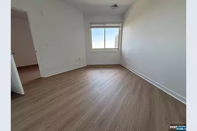 2050 Central Road 801 #801, Fort Lee, NJ 07024 - Photo 6