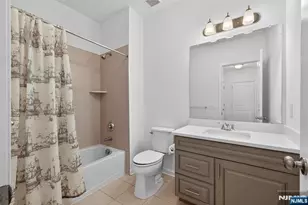 197 Roosevelt Dr, Wood Ridge, NJ 07075 - Photo 36