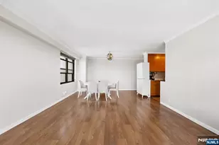 285 Aycrigg 11G, Passaic, NJ 07055 - Photo 2