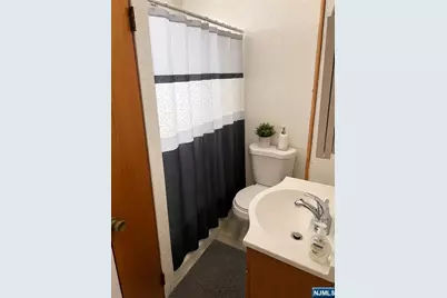 418 Howe Avenue, Passaic, NJ 07055 - Photo 8
