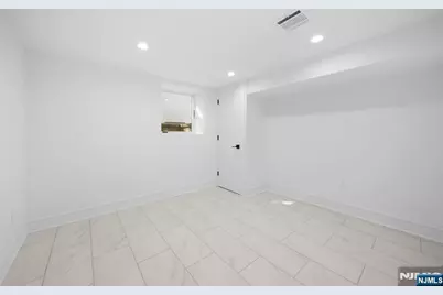 33-17 Southern Drive, Fair Lawn, NJ 07410 - Photo 28
