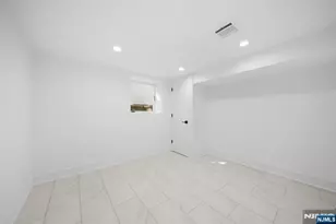33-17 Southern Dr, Fair Lawn, NJ 07410 - Photo 28