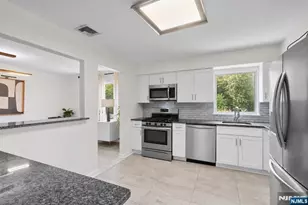 15 Robby Rd, Little Ferry, NJ 07643 - Photo 10
