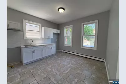 119-121 End Avenue 2 #2, Newark, NJ 07106 - Photo 6