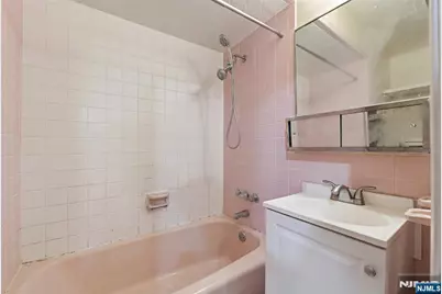 598 Van Houten Avenue, Clifton, NJ 07013 - Photo 24