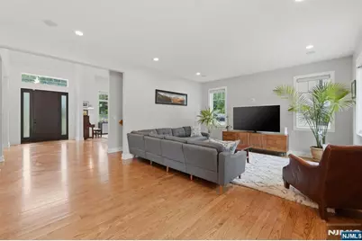 95 Mezzine Drive, Cresskill, NJ 07626 - Photo 20