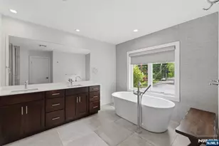 95 Mezzine Dr, Cresskill, NJ 07626 - Photo 24