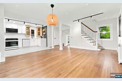 867 River Road, Teaneck Township, NJ 07666 - Photo 14