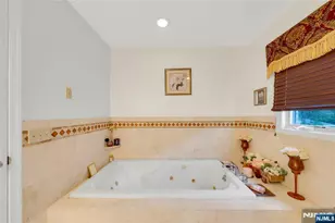 244 McElroy Ave, Fort Lee, NJ 07024 - Photo 26