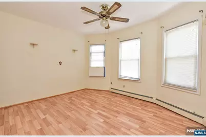 70 Main Avenue, Wallington, NJ 07057 - Photo 14