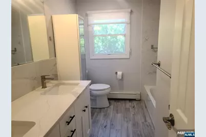 519 Broad Avenue, Palisades Park, NJ 07650 - Photo 12