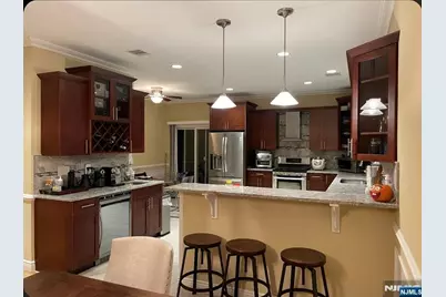 146B Morningside Lane B #B, Palisades Park, NJ 07650 - Photo 8