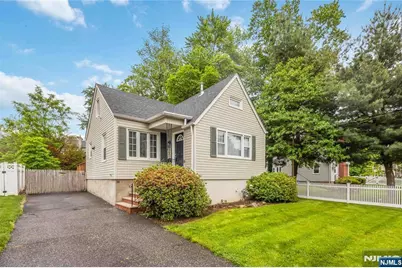 200 Evergreen Street, Hillsdale, NJ 07642 - Photo 2