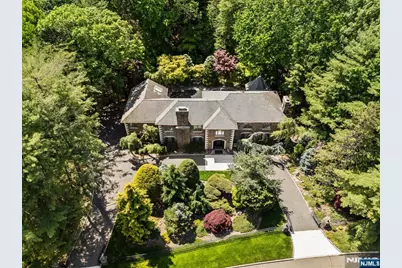 708 Ashmont Road, Franklin Lakes, NJ 07417 - Photo 2
