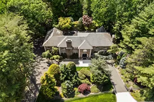 708 Ashmont Rd, Franklin Lakes, NJ 07417 - Photo 2