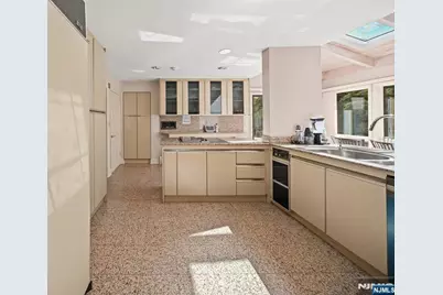 708 Ashmont Road, Franklin Lakes, NJ 07417 - Photo 24