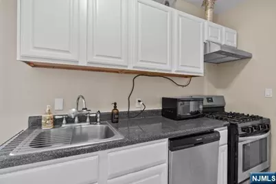 57 Corbin Avenue 42 #42, Jersey City, NJ 07306 - Photo 8