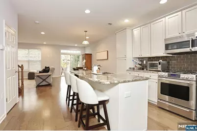 4 Masterson Court 4 #4, Waldwick, NJ 07463 - Photo 6