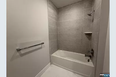 1685 Bergen Boulevard 701 #701, Fort Lee, NJ 07024 - Photo 8