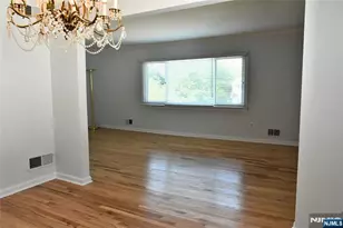 10 Garden Dr 2, Elmwood Park, NJ 07407 - Photo 6