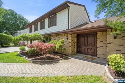 22 Kendrick Street, Paramus, NJ 07652 - Photo 4