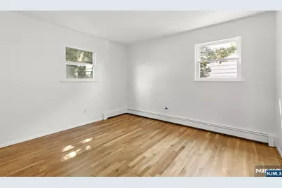 54 W Columbia Avenue, Palisades Park, NJ 07650 - Photo 16