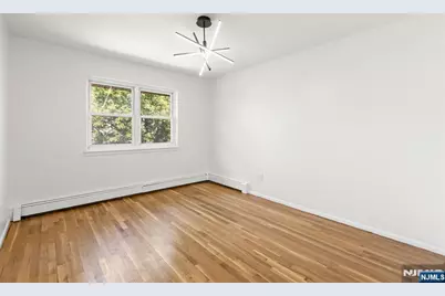 54 W Columbia Avenue, Palisades Park, NJ 07650 - Photo 12