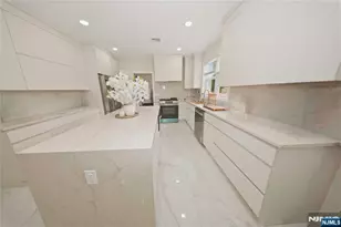 596 Moonachie Ave, Wood Ridge, NJ 07075 - Photo 2