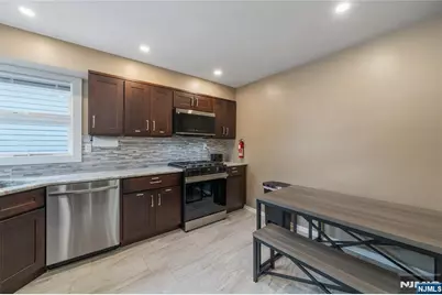 857 Avenue C, Bayonne, NJ 07002 - Photo 12