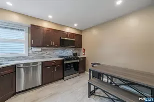 857 Avenue C, Bayonne, NJ 07002 - Photo 12