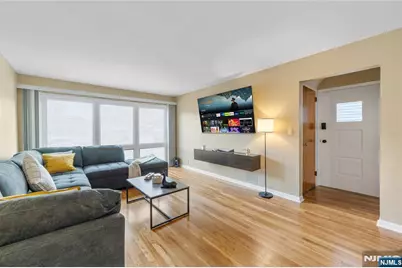 857 Avenue C, Bayonne, NJ 07002 - Photo 4