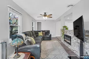 39 Delaware Rd, West Milford, NJ 07421 - Photo 8