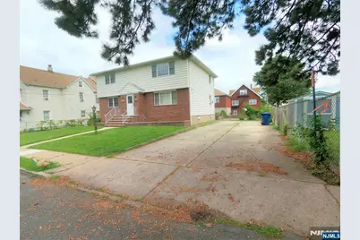 404 Jackson Avenue, Hackensack, NJ 07601 - Photo 2