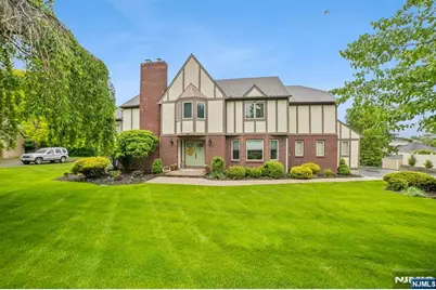 38 Howell Drive, Verona, NJ 07044 - Photo 2