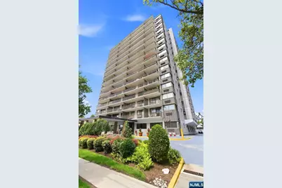 235 Prospect Avenue 10H #10H, Hackensack, NJ 07601 - Photo 2