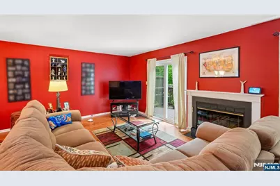 53 Woodledge Court, Rockaway Township, NJ 07866 - Photo 4