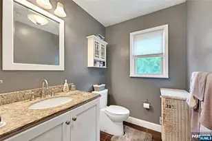 347 Chestnut Ave, South Hackensack Township, NJ 07606 - Photo 22