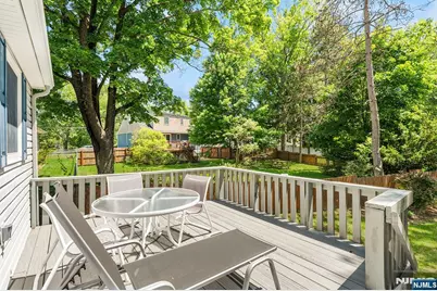 5 Oakwood Terrace, Bloomingdale, NJ 07403 - Photo 24