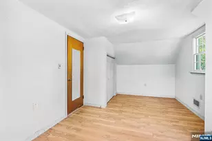 5 Oakwood Terrace, Bloomingdale, NJ 07403 - Photo 16