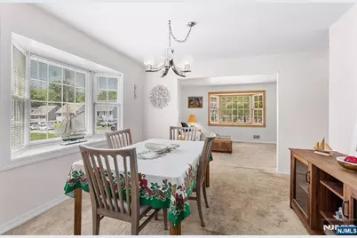 5 Oakwood Terrace, Bloomingdale, NJ 07403 - Photo 8