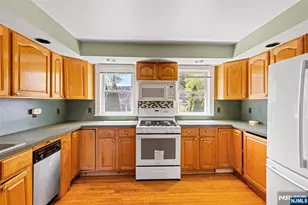 13-07 Willow St, Fair Lawn, NJ 07410 - Photo 14