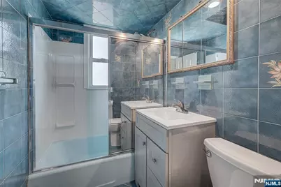 33 Fournier Crescent, Elmwood Park, NJ 07407 - Photo 10