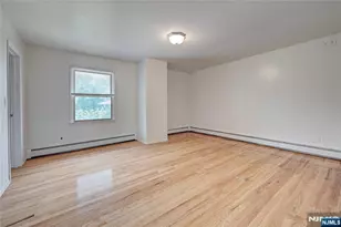 33 Fournier Crescent, Elmwood Park, NJ 07407 - Photo 12