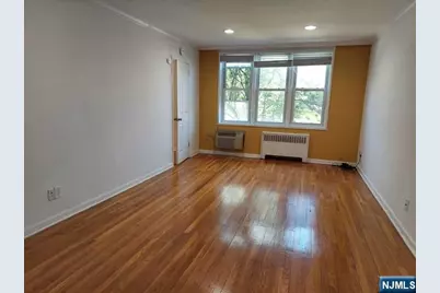 2160 Center 2K #2K, Fort Lee, NJ 07024 - Photo 4