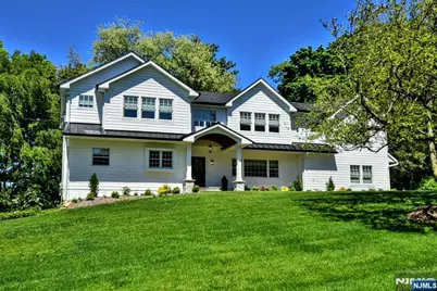 17 Grandview Avenue, Upper Saddle River, NJ 07458 - Photo 1